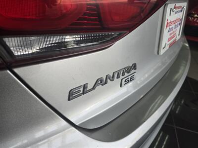 2017 Hyundai Elantra SE 4DR SEDAN   - Photo 25 - Hamilton, OH 45015