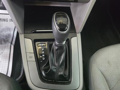 2017 Hyundai Elantra SE 4DR SEDAN   - Photo 18 - Hamilton, OH 45015