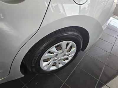 2017 Hyundai Elantra SE 4DR SEDAN   - Photo 27 - Hamilton, OH 45015