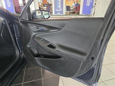 2023 Chevrolet Malibu LT 4DR SEDAN   - Photo 12 - Hamilton, OH 45015