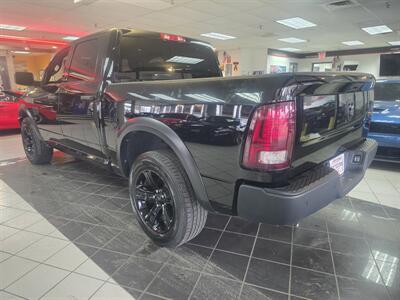 2024 RAM 1500 CLASSIC Warlock 4DR CREW CAB 4X4 - Photo 6 - Hamilton, OH 45015