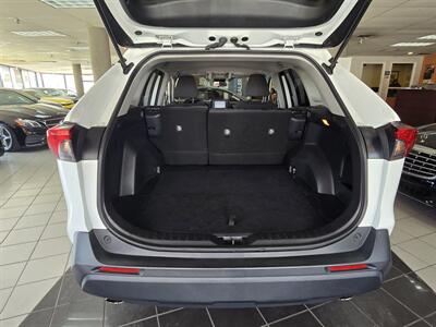2021 Toyota RAV4 XLE 4DR SUV - Photo 31 - Hamilton, OH 45015