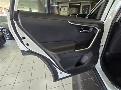 2021 Toyota RAV4 XLE 4DR SUV - Photo 10 - Hamilton, OH 45015