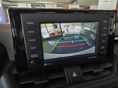 2021 Toyota RAV4 XLE 4DR SUV - Photo 20 - Hamilton, OH 45015