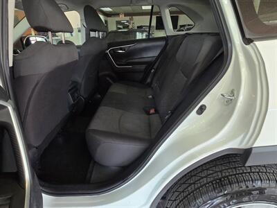 2021 Toyota RAV4 XLE 4DR SUV - Photo 11 - Hamilton, OH 45015