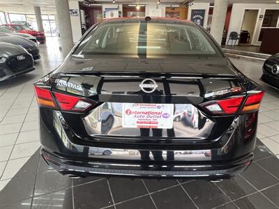 2023 Nissan Altima 2.5 SR   - Photo 6 - Hamilton, OH 45015