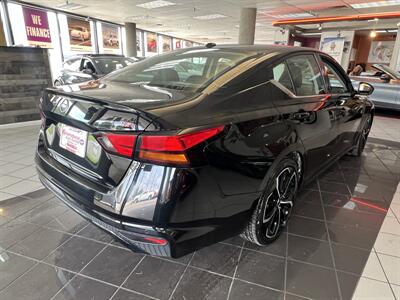 2023 Nissan Altima 2.5 SR   - Photo 5 - Hamilton, OH 45015