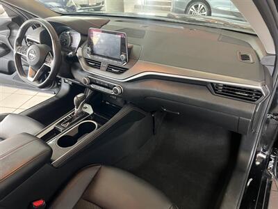 2023 Nissan Altima 2.5 SR   - Photo 24 - Hamilton, OH 45015