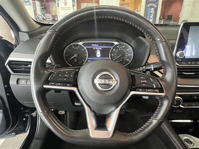 2023 Nissan Altima 2.5 SR   - Photo 13 - Hamilton, OH 45015