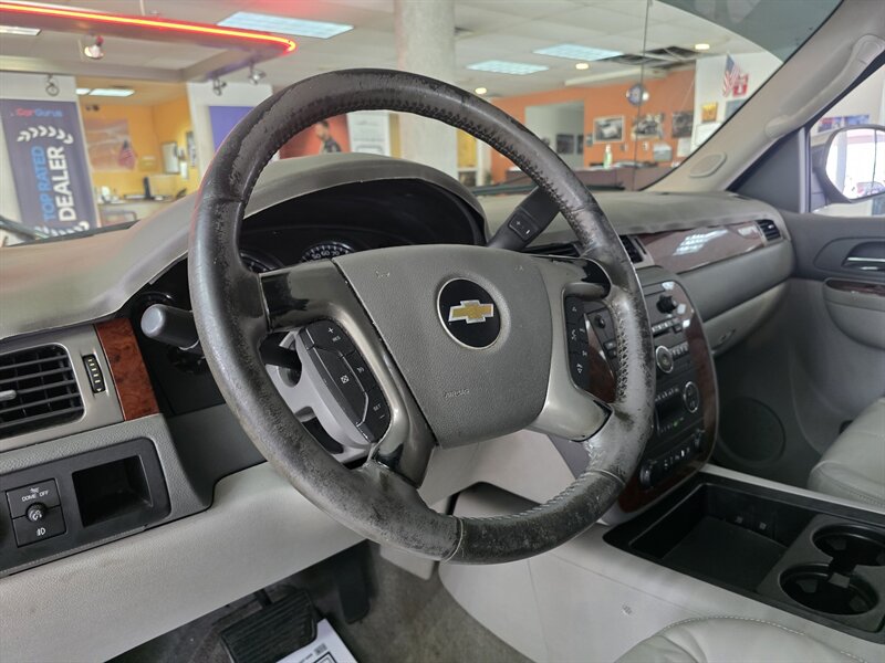 2011 Chevrolet Avalanche LT - Photo 22 - Hamilton, OH 45015