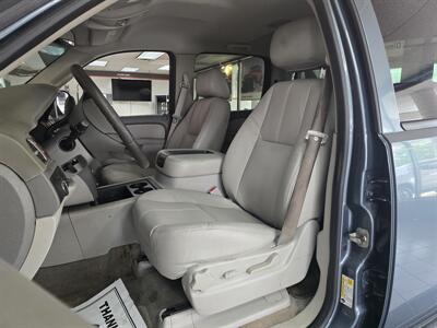2011 Chevrolet Avalanche LT - Photo 9 - Hamilton, OH 45015