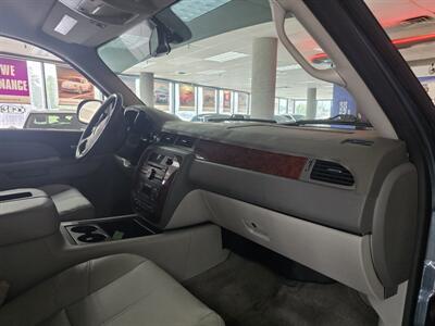2011 Chevrolet Avalanche LT - Photo 14 - Hamilton, OH 45015