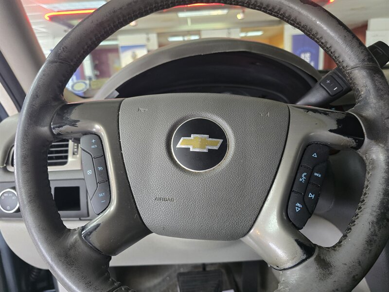 2011 Chevrolet Avalanche LT - Photo 20 - Hamilton, OH 45015