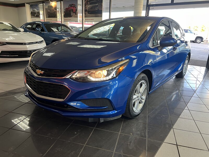 2017 Chevrolet Cruze LT Auto 4DR HATCHBACK   - Photo 1 - Hamilton, OH 45015