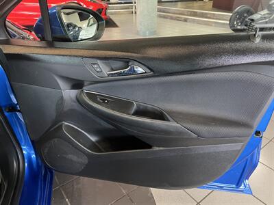 2017 Chevrolet Cruze LT Auto 4DR HATCHBACK   - Photo 28 - Hamilton, OH 45015