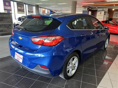 2017 Chevrolet Cruze LT Auto 4DR HATCHBACK   - Photo 6 - Hamilton, OH 45015