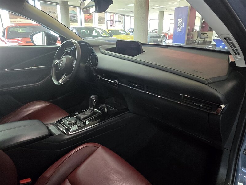 2025 Mazda CX-30 2.5 S Carbon Edition 4DR SUV AWD - Photo 23 - Hamilton, OH 45015