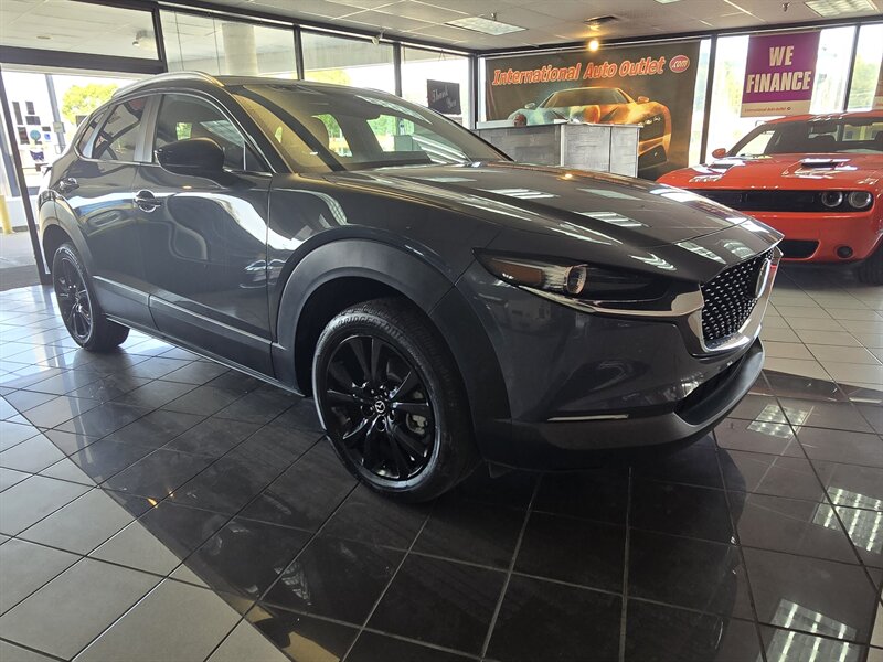 2025 Mazda CX-30 2.5 S Carbon Edition 4DR SUV AWD - Photo 3 - Hamilton, OH 45015