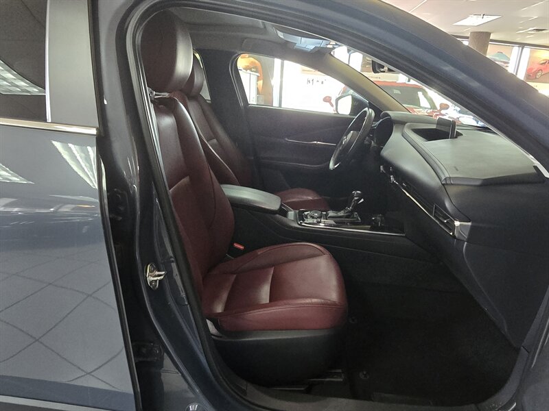 2025 Mazda CX-30 2.5 S Carbon Edition 4DR SUV AWD - Photo 24 - Hamilton, OH 45015