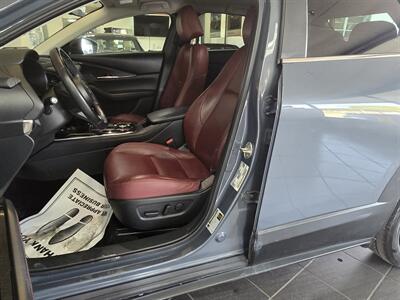 2025 Mazda CX-30 2.5 S Carbon Edition 4DR SUV AWD - Photo 9 - Hamilton, OH 45015