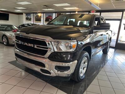 2019 RAM 1500 4DR CREW CAB 4X4/HEMI   - Photo 1 - Hamilton, OH 45015