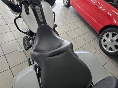 2020 Harley-Davidson Road Glide   - Photo 8 - Hamilton, OH 45015