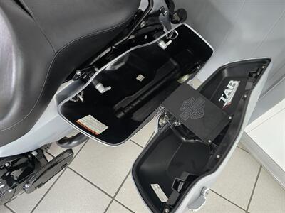 2020 Harley-Davidson Road Glide   - Photo 17 - Hamilton, OH 45015