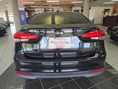 2017 Kia Forte LX 4DR SEDAN   - Photo 5 - Hamilton, OH 45015