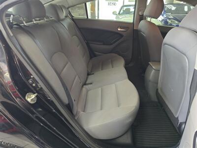 2017 Kia Forte LX 4DR SEDAN   - Photo 16 - Hamilton, OH 45015