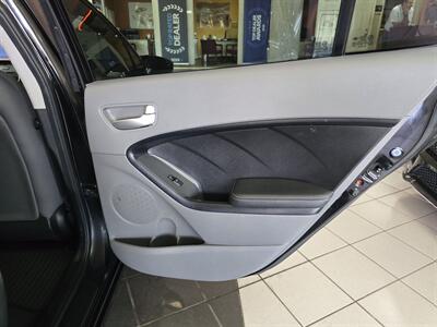 2017 Kia Forte LX 4DR SEDAN   - Photo 15 - Hamilton, OH 45015