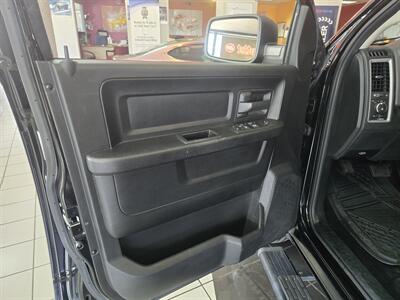 2013 RAM 1500 Express   - Photo 7 - Hamilton, OH 45015