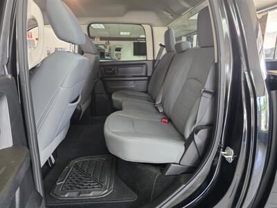 2013 RAM 1500 Express   - Photo 10 - Hamilton, OH 45015