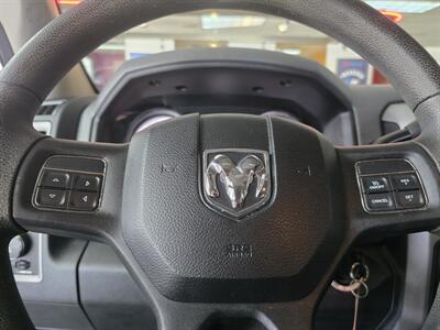 2013 RAM 1500 Express   - Photo 18 - Hamilton, OH 45015