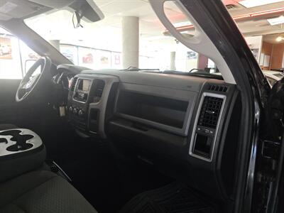 2013 RAM 1500 Express   - Photo 12 - Hamilton, OH 45015