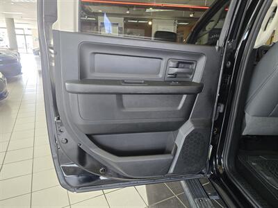 2013 RAM 1500 Express   - Photo 11 - Hamilton, OH 45015