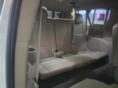 2015 Cadillac Escalade ESV Premium 4DR SUV 4X4 - Photo 16 - Hamilton, OH 45015