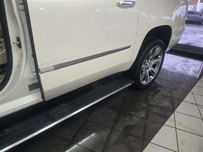 2015 Cadillac Escalade ESV Premium 4DR SUV 4X4 - Photo 28 - Hamilton, OH 45015