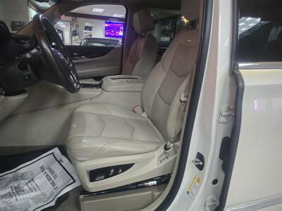 2015 Cadillac Escalade ESV Premium 4DR SUV 4X4 - Photo 8 - Hamilton, OH 45015