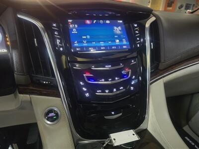 2015 Cadillac Escalade ESV Premium 4DR SUV 4X4 - Photo 20 - Hamilton, OH 45015