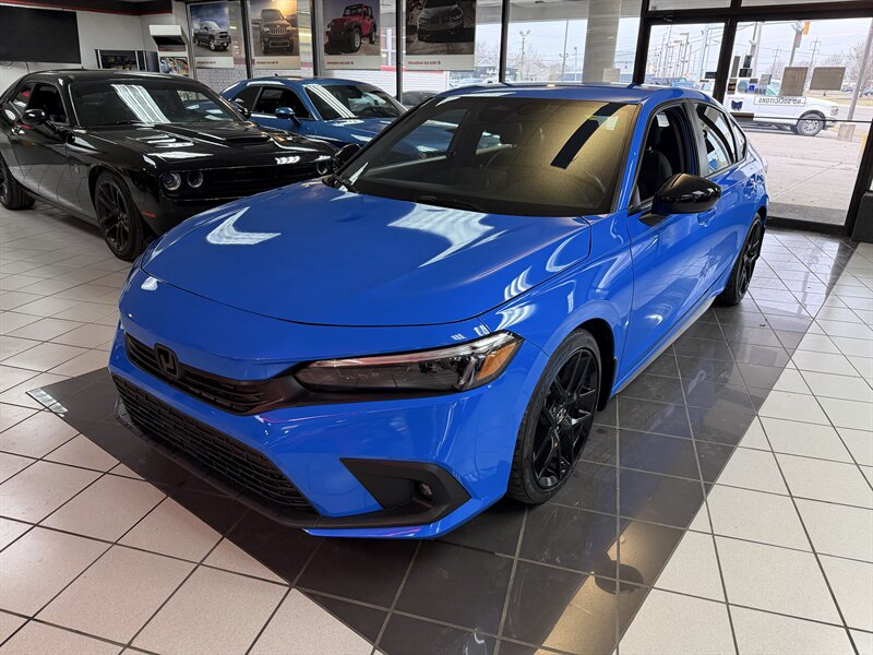 2023 Honda Civic Sport 4DR HATCHBACK   - Photo 1 - Hamilton, OH 45015