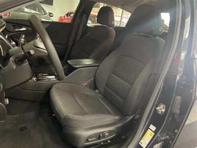 2023 Chevrolet Malibu LT   - Photo 10 - Hamilton, OH 45015