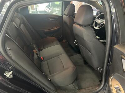 2023 Chevrolet Malibu LT   - Photo 19 - Hamilton, OH 45015