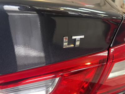 2023 Chevrolet Malibu LT   - Photo 29 - Hamilton, OH 45015