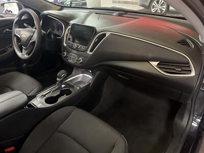2023 Chevrolet Malibu LT   - Photo 23 - Hamilton, OH 45015