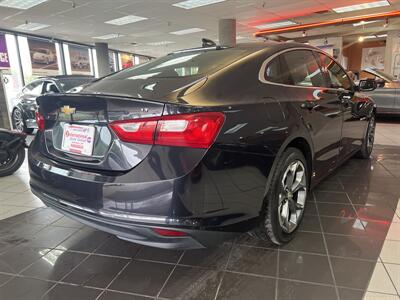2023 Chevrolet Malibu LT   - Photo 6 - Hamilton, OH 45015