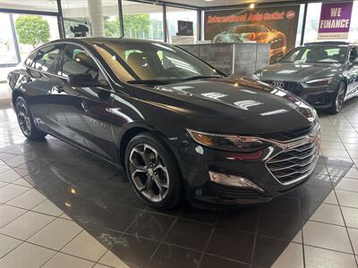 2023 Chevrolet Malibu LT   - Photo 4 - Hamilton, OH 45015