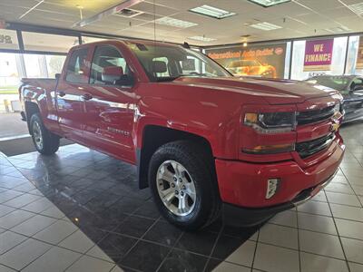 2017 Chevrolet Silverado 1500 LT EXTENDED CAB 4X4   - Photo 3 - Hamilton, OH 45015