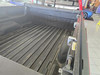 2017 Chevrolet Silverado 1500 LT EXTENDED CAB 4X4   - Photo 27 - Hamilton, OH 45015