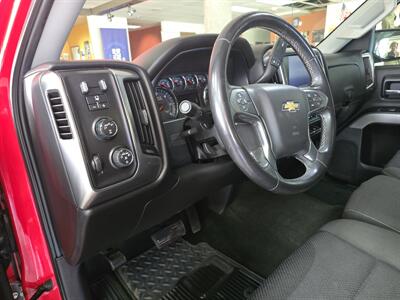 2017 Chevrolet Silverado 1500 LT EXTENDED CAB 4X4   - Photo 8 - Hamilton, OH 45015