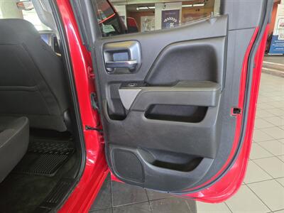 2017 Chevrolet Silverado 1500 LT EXTENDED CAB 4X4   - Photo 15 - Hamilton, OH 45015